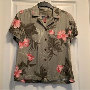 EUC!! Vintage Hawaiian t shirt 🌺